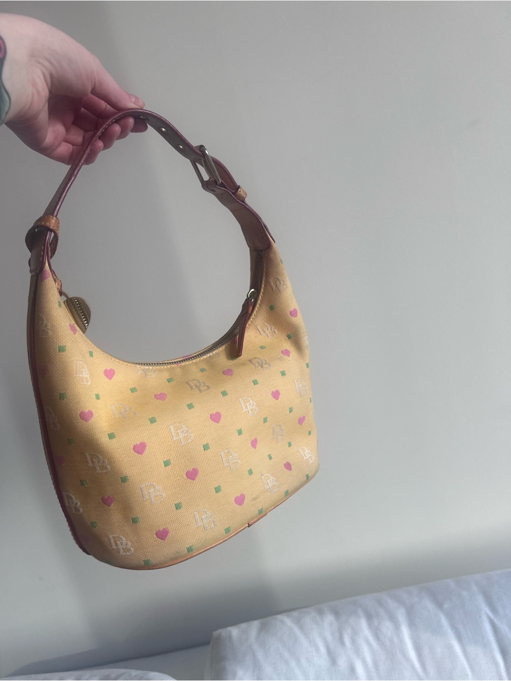 Y2K Easter Yellow Dooney & Bourke Canvas Bucket Bag with Hearts - Picture 4 of 6